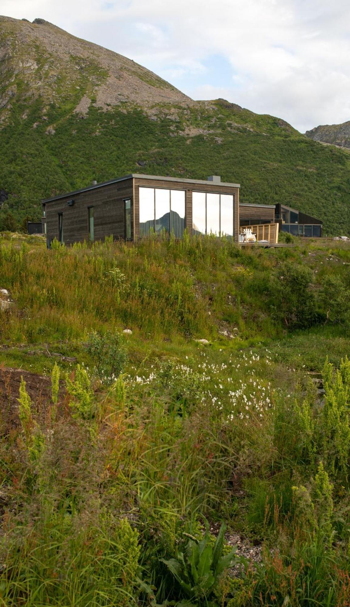 Luksushytte Med Jacuzzi, Summer&Winter Retreat Lyngværet Dış mekan fotoğraf